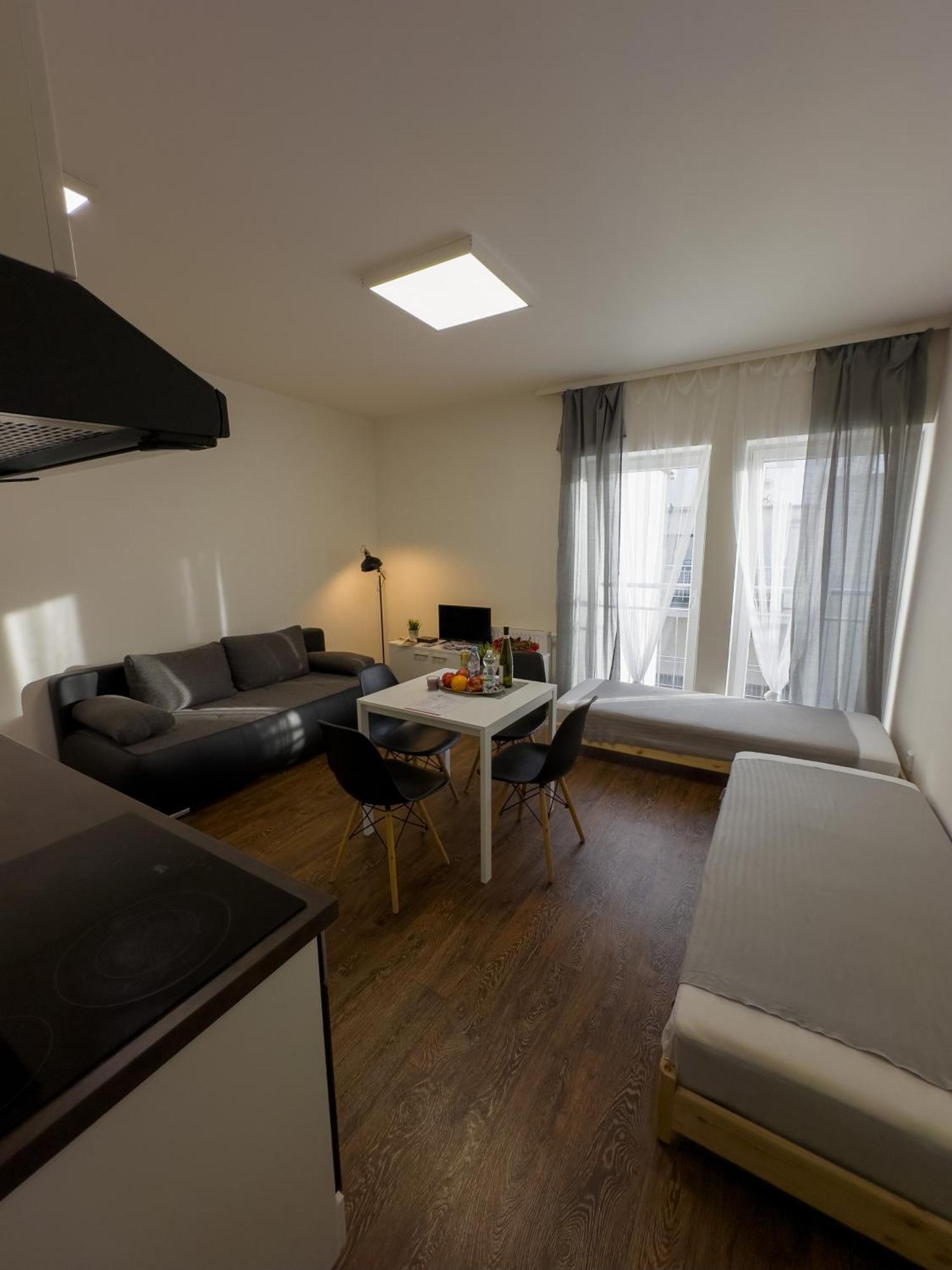 Haas Apartments Downtown With Parking เบอร์โน ภายนอก รูปภาพ