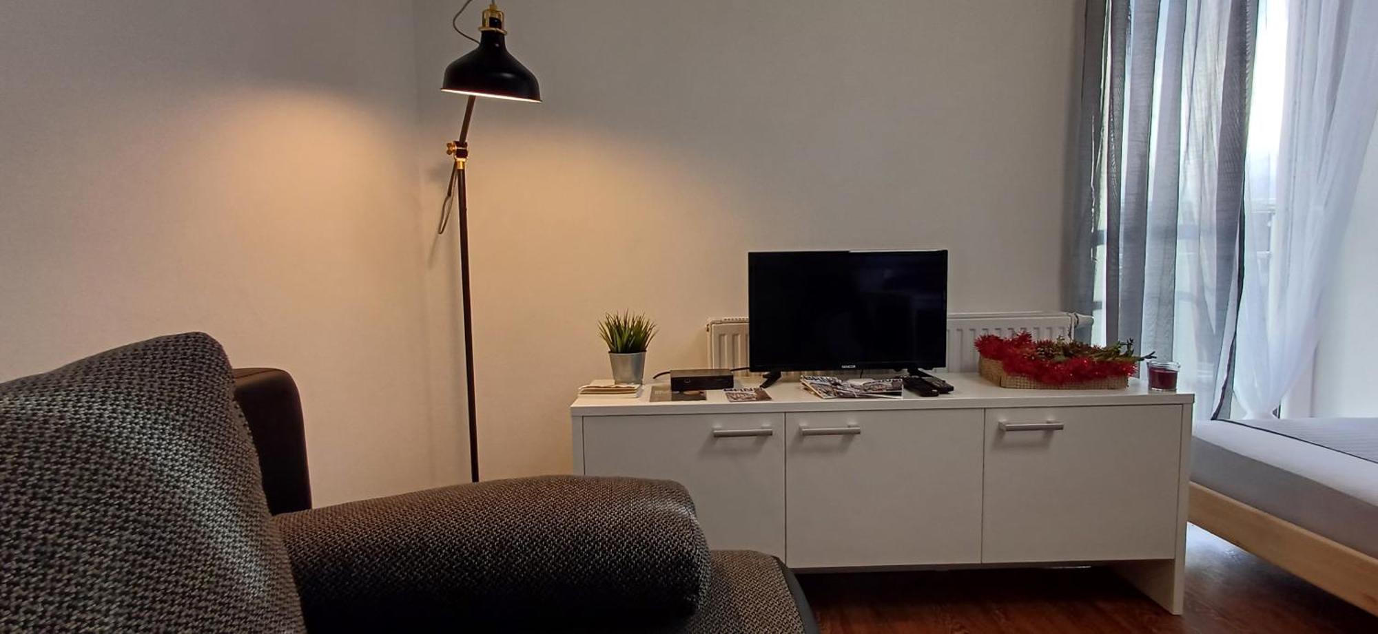 Haas Apartments Downtown With Parking เบอร์โน ภายนอก รูปภาพ