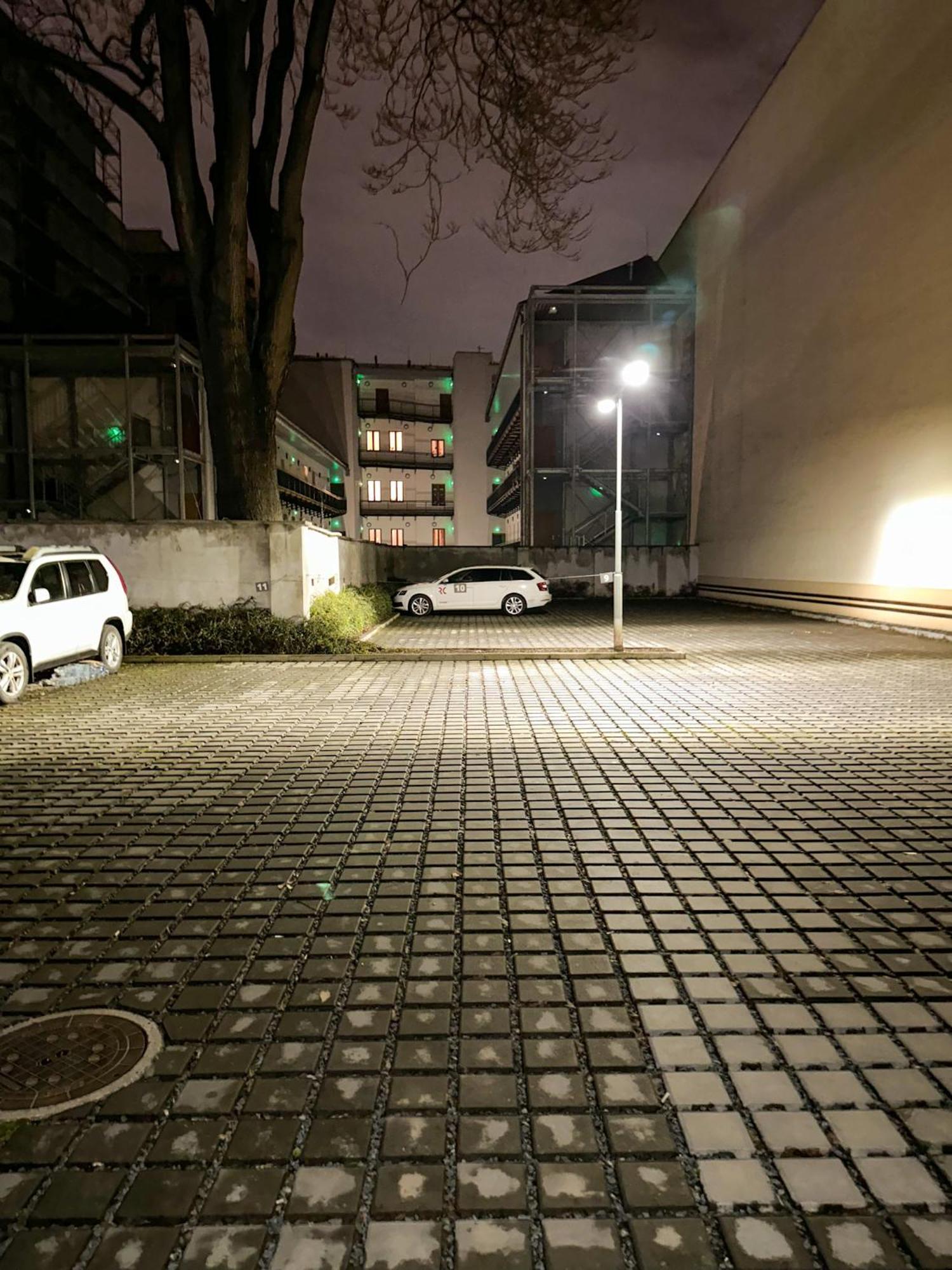 Haas Apartments Downtown With Parking เบอร์โน ภายนอก รูปภาพ