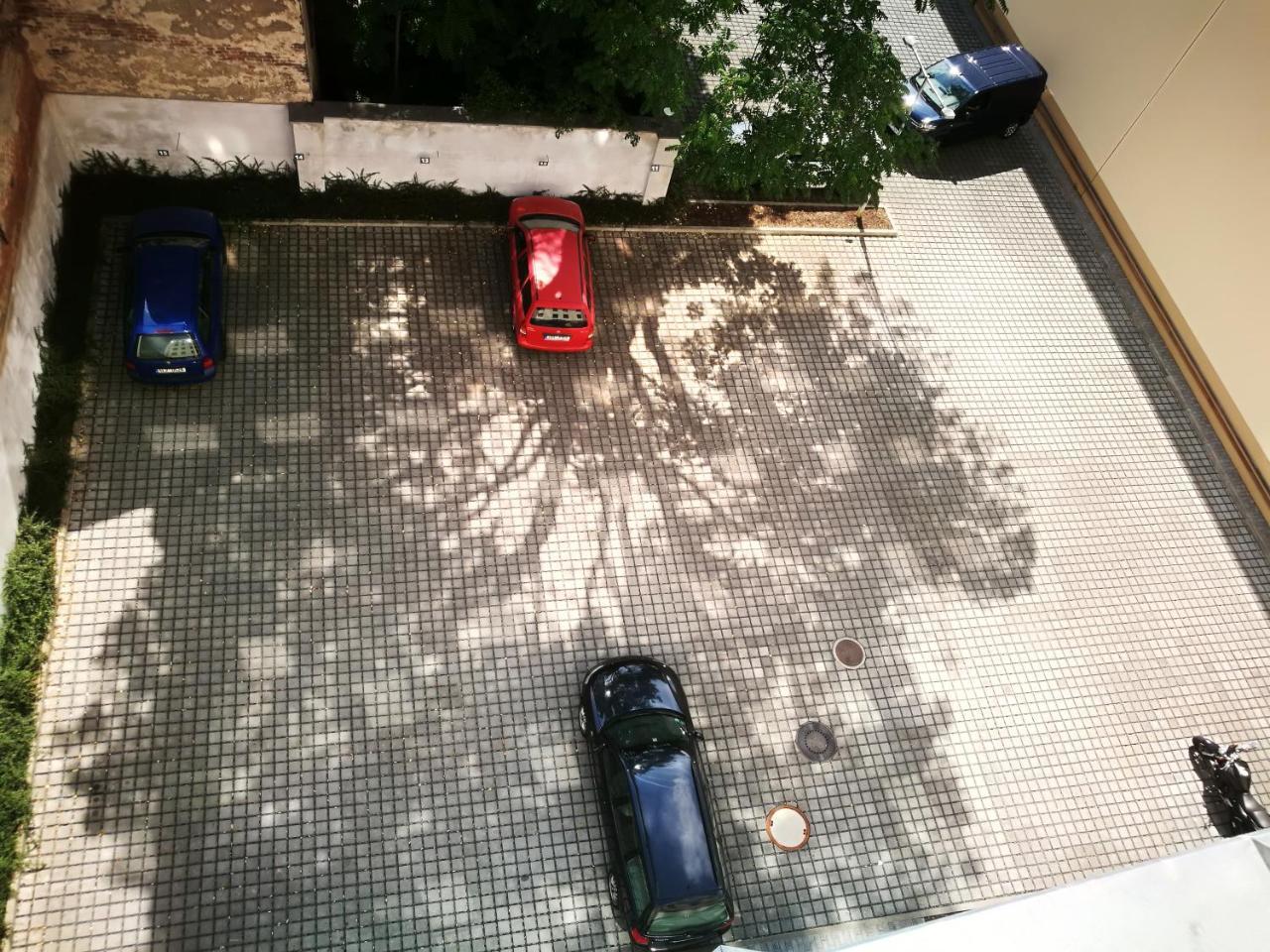 Haas Apartments Downtown With Parking เบอร์โน ภายนอก รูปภาพ