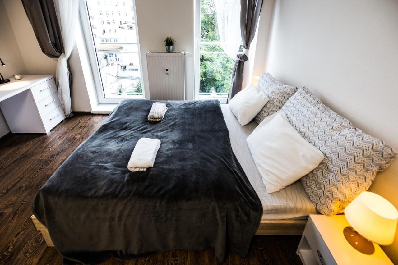 Haas Apartments Downtown With Parking เบอร์โน ภายนอก รูปภาพ